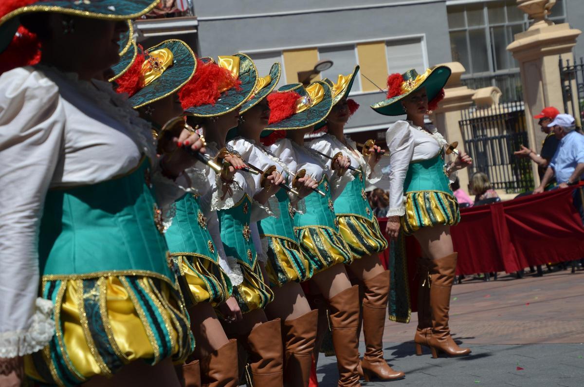 Así ha sido la Entrada Cristiana de los Moros y Cristianos de Petrer
