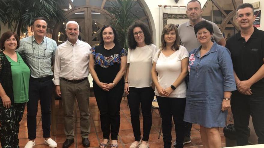 Assistents a la reunió de treball per a la preparació de l&#039;any que l&#039;AVL dedicarà a Carmelina Sánchez-Cutillas.