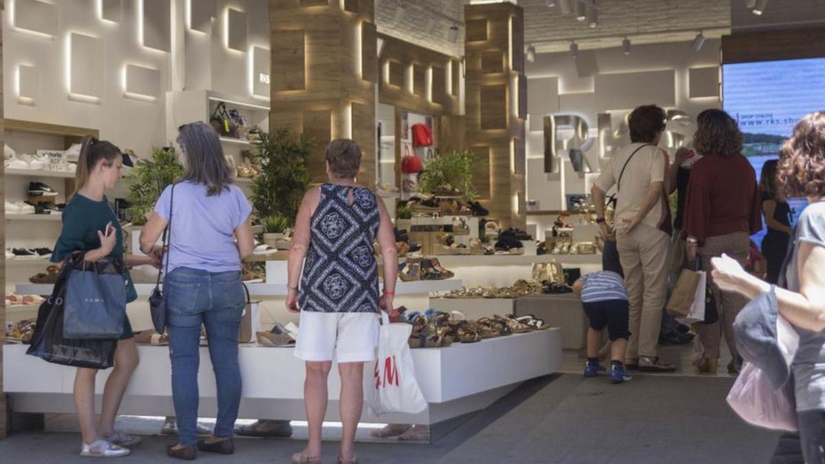 Un comercio en la calle Castillo de Santa Cruz de Tenerife.