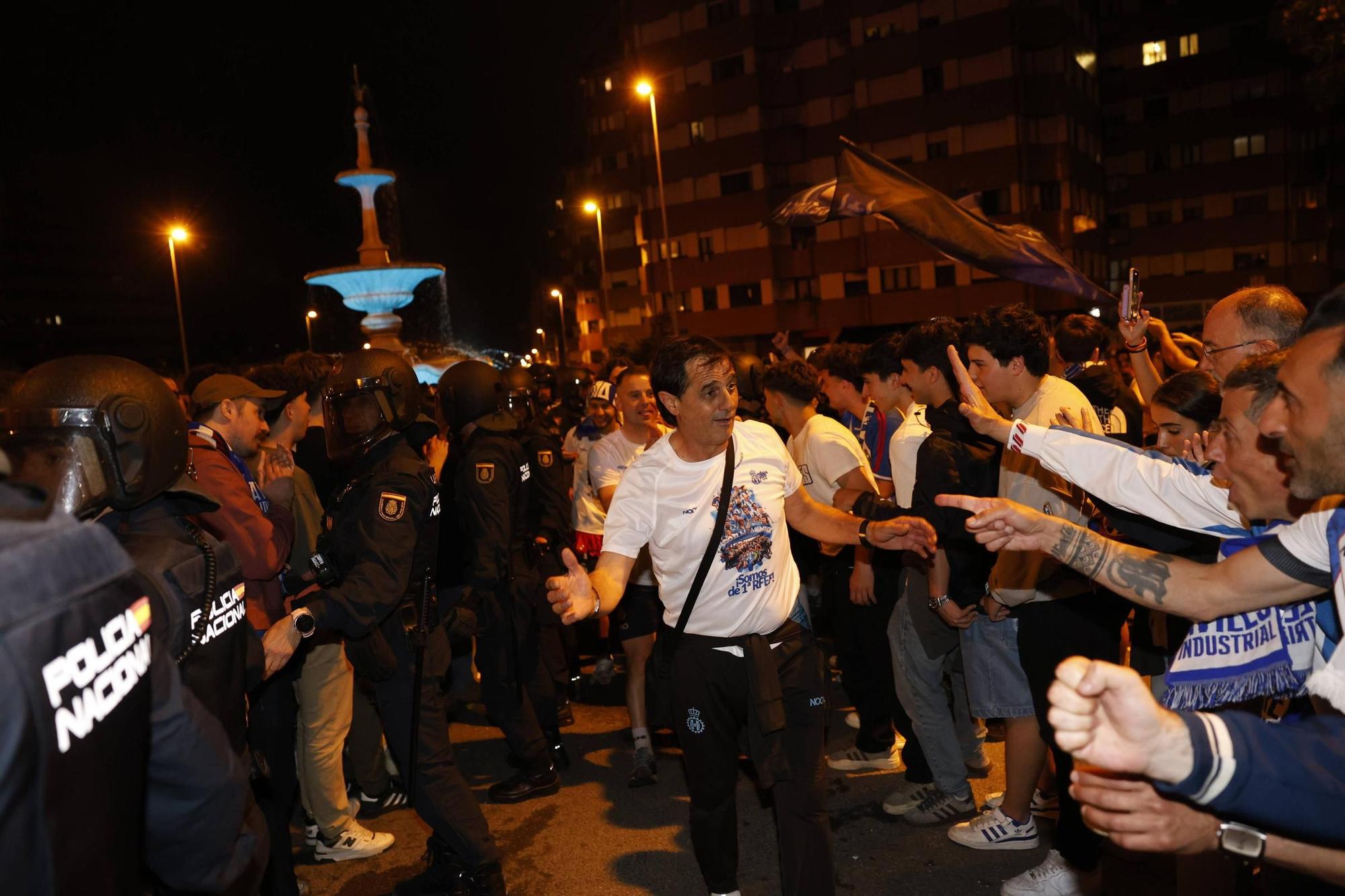EN IMÁGENES: Locura en las calles de Avilés por el ascenso