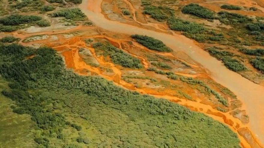 Aumentan los ríos del Ártico que se vuelven de color naranja: ¿Cuál es el motivo?