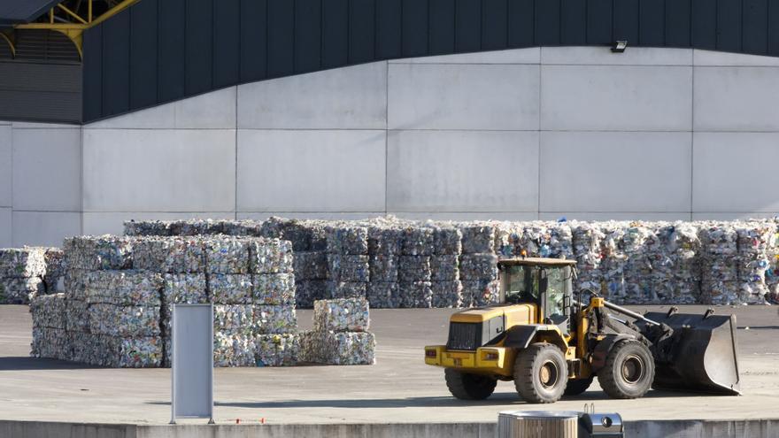 El Principado, dispuesto a &quot;considerar&quot; que el combustible de la basura se rentabilice en Cogersa, como pide IU