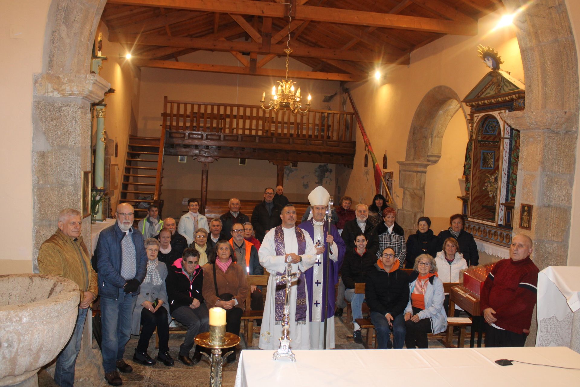 GALERÍA | El obispo de Astorga llega a Calabor