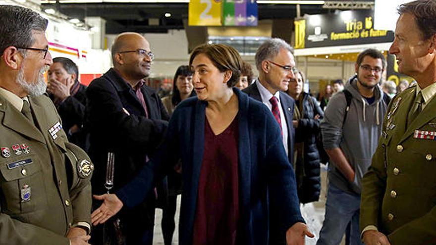 Ada Cola, en el Salón de la Enseñanza de Barcelona.