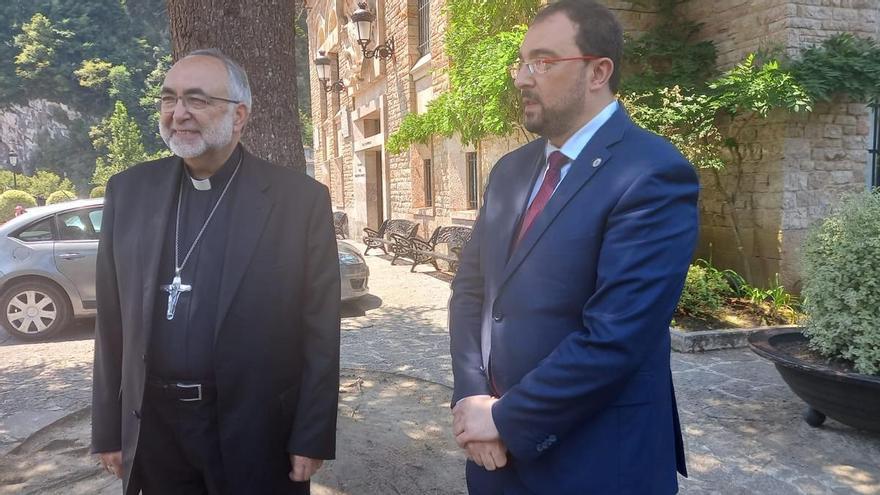 La aspiración del futuro Museo de Covadonga: hacer relucir todas las ofrendas, regalos y piezas que cuentan la historia del Santuario