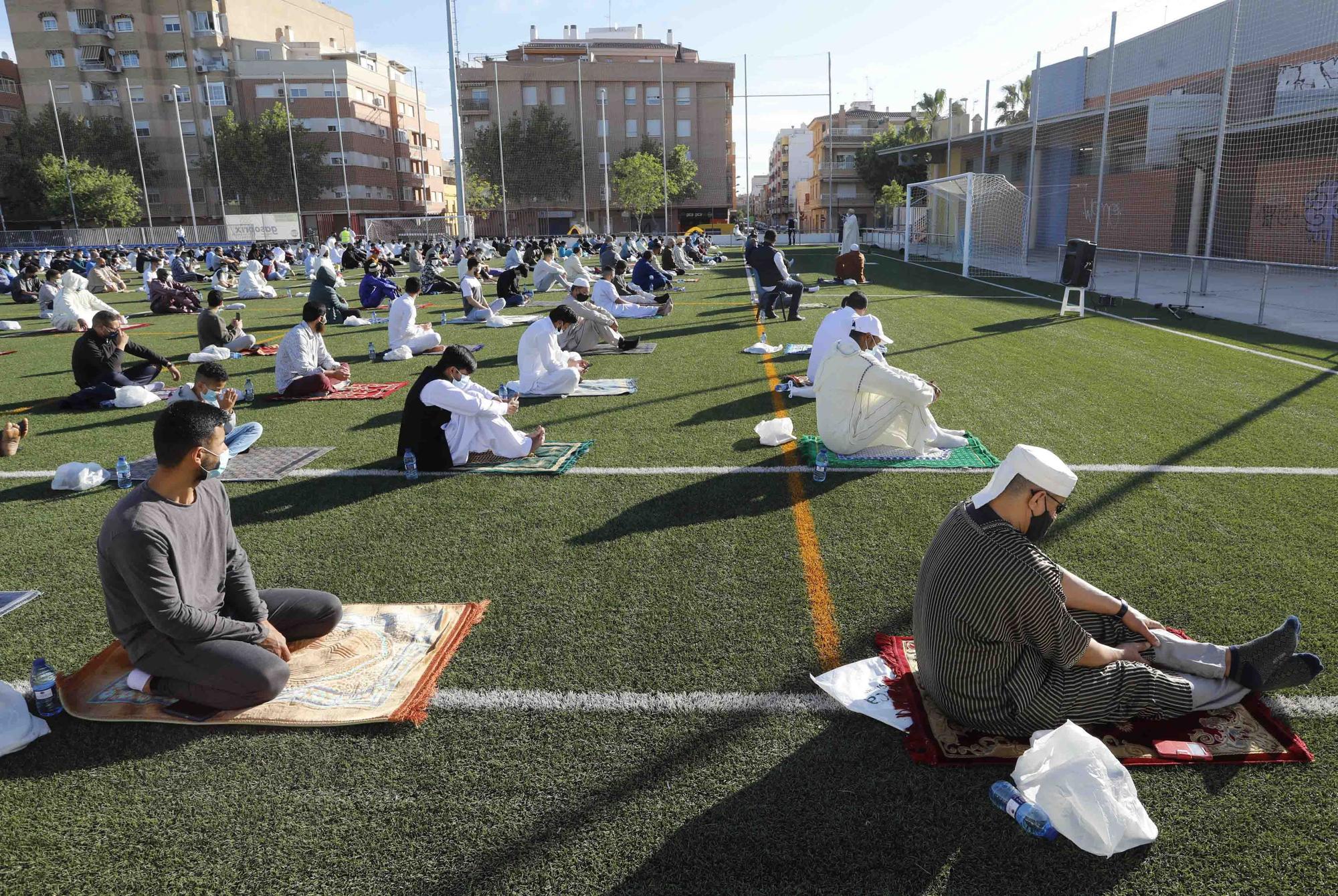 Cientos de musulmanes celebraron en Sagunt el fin del Ramadán.