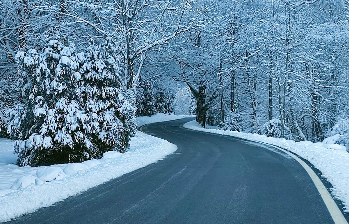 Imagen reciente de la carretera de acceso al Parque Nacional de Ordesa y Monte Perdido.