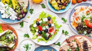 Dieta mediterránea: la mejor para la salud, no engorda... y así se puede hacer con estos precios