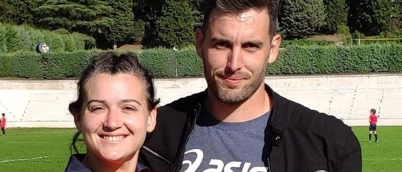 Miguel González, junto a su pareja, la exjugadora de rugby profesional, Margarita Rodríguez.