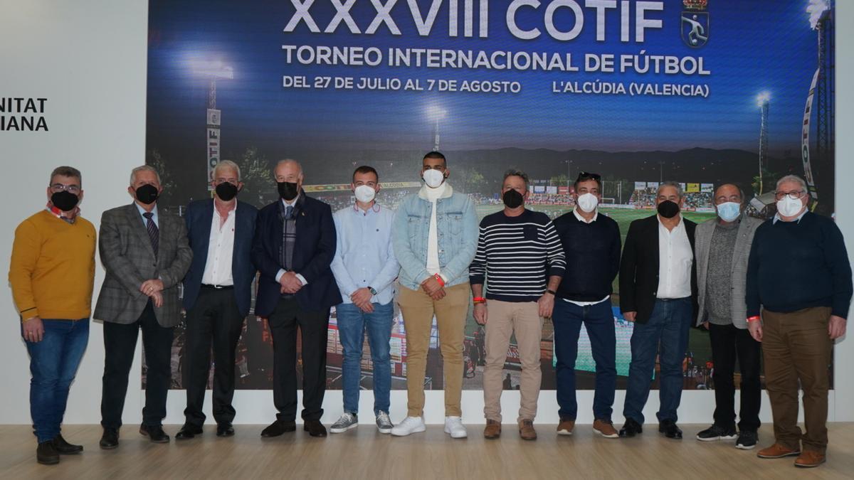 Una imagen de los asistentes a FITUR en la presentación del COTIF