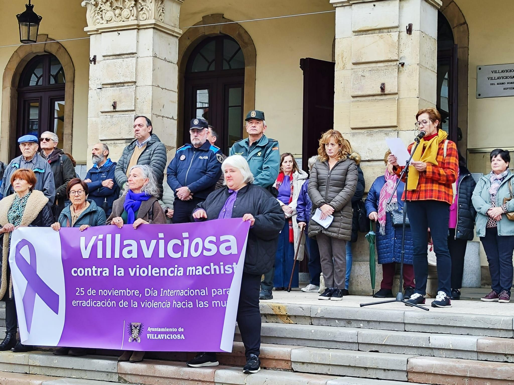 Villaviciosa, contra la violencia de género: los vecinos salen a la calle para conmemorar el 25N