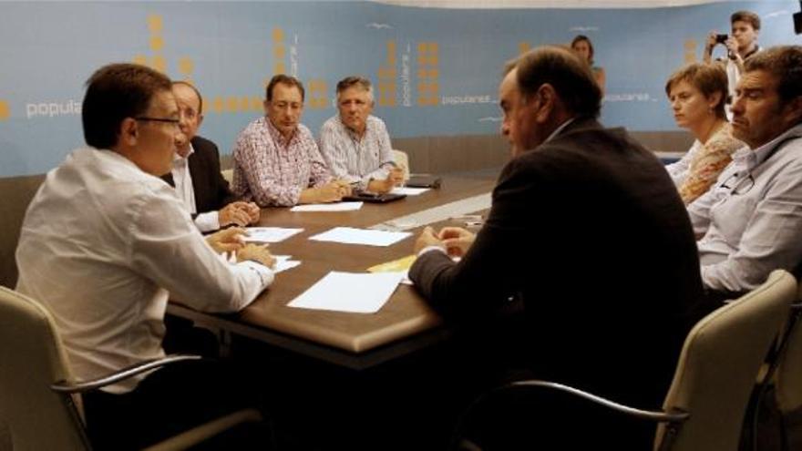 Reunión de la comisión de Infraestructuras del PPCV celebrada ayer y presidida por Serafín Castellano.