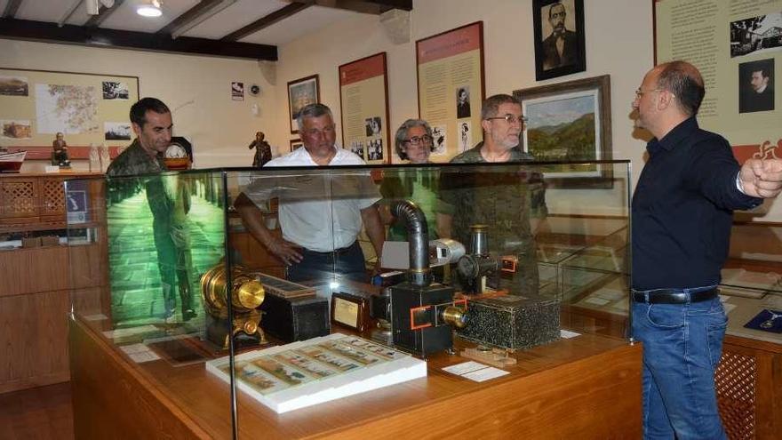 Visita del general de la Brigada Galicia 7 al Museo Valle Inclán de A Pobra