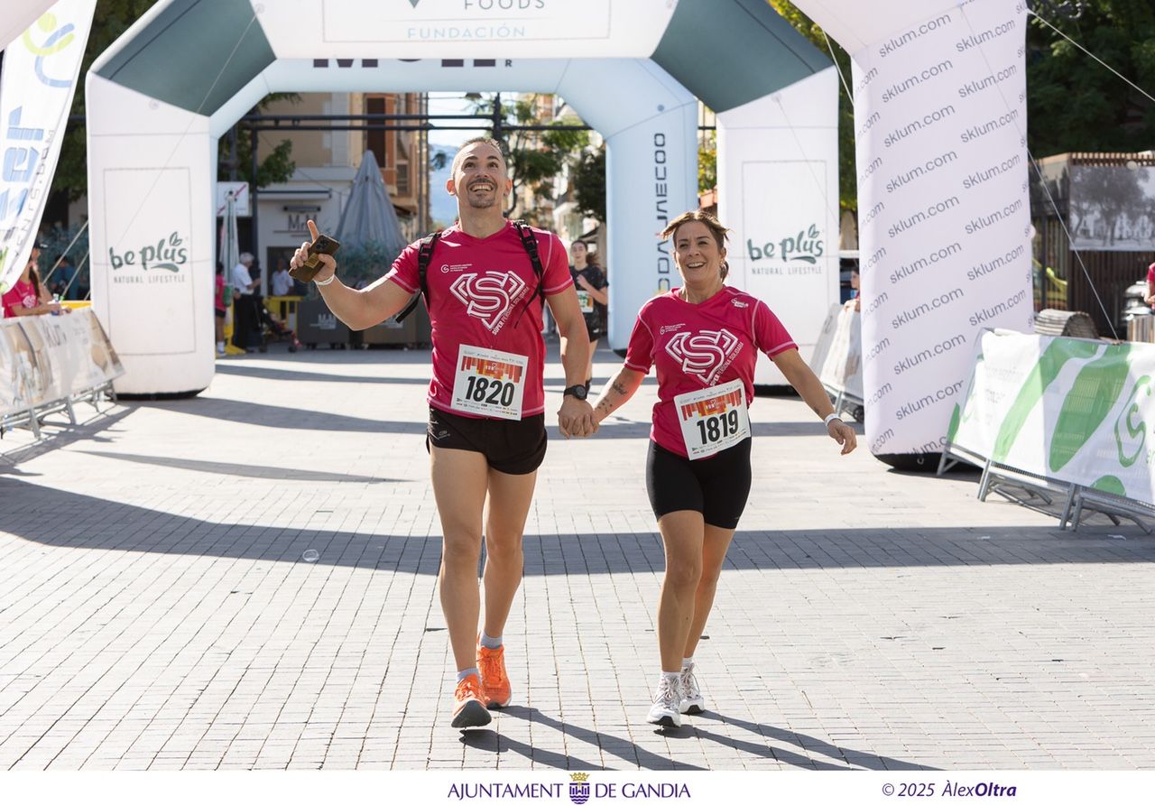 Gandia bate récords de solidaridad en la RunCáncer 2025