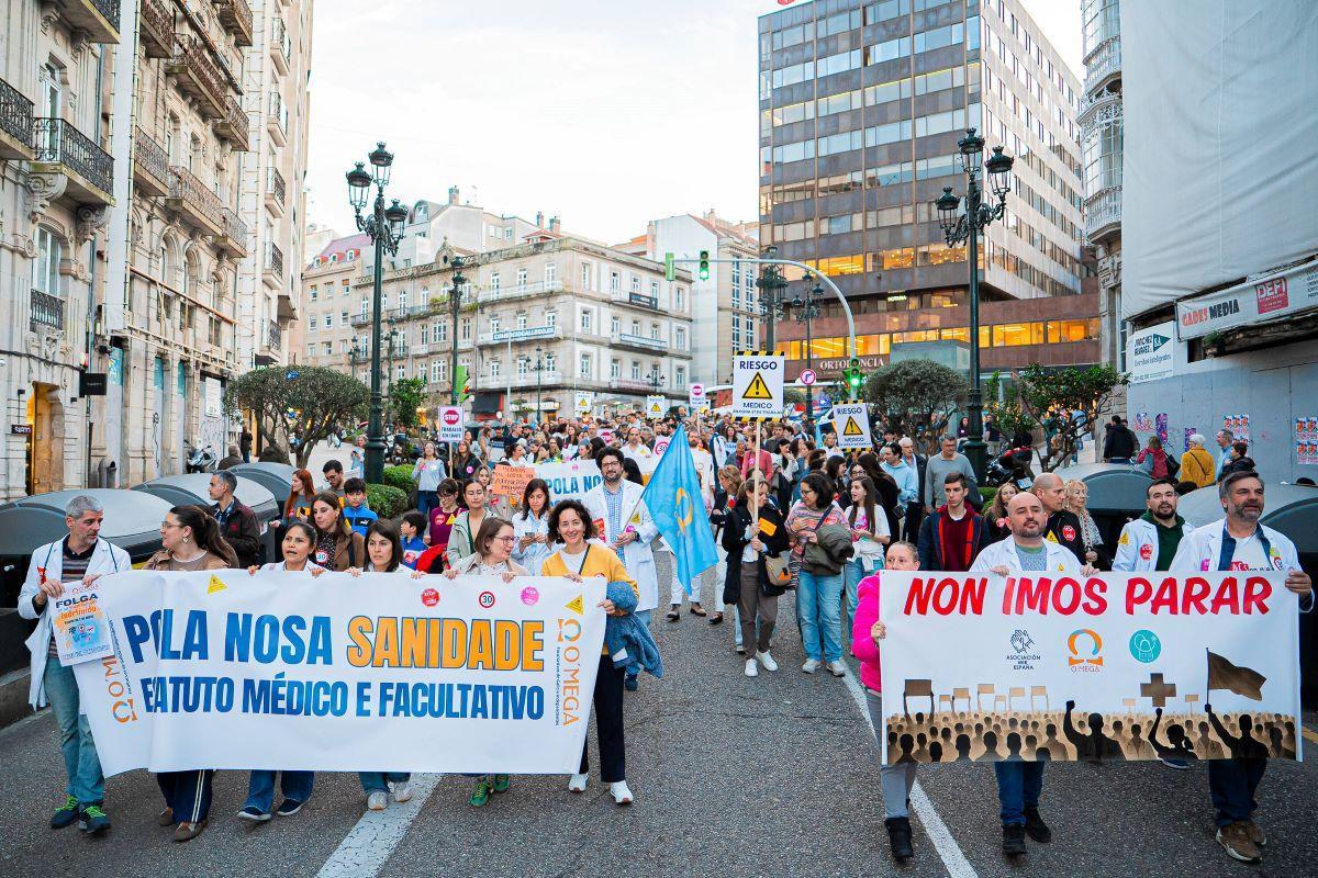 Concentración de médicos este miércoles en Vigo.