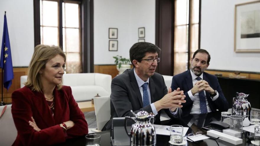 María José Torres, Juan Marín y Francisco Ontiveros.