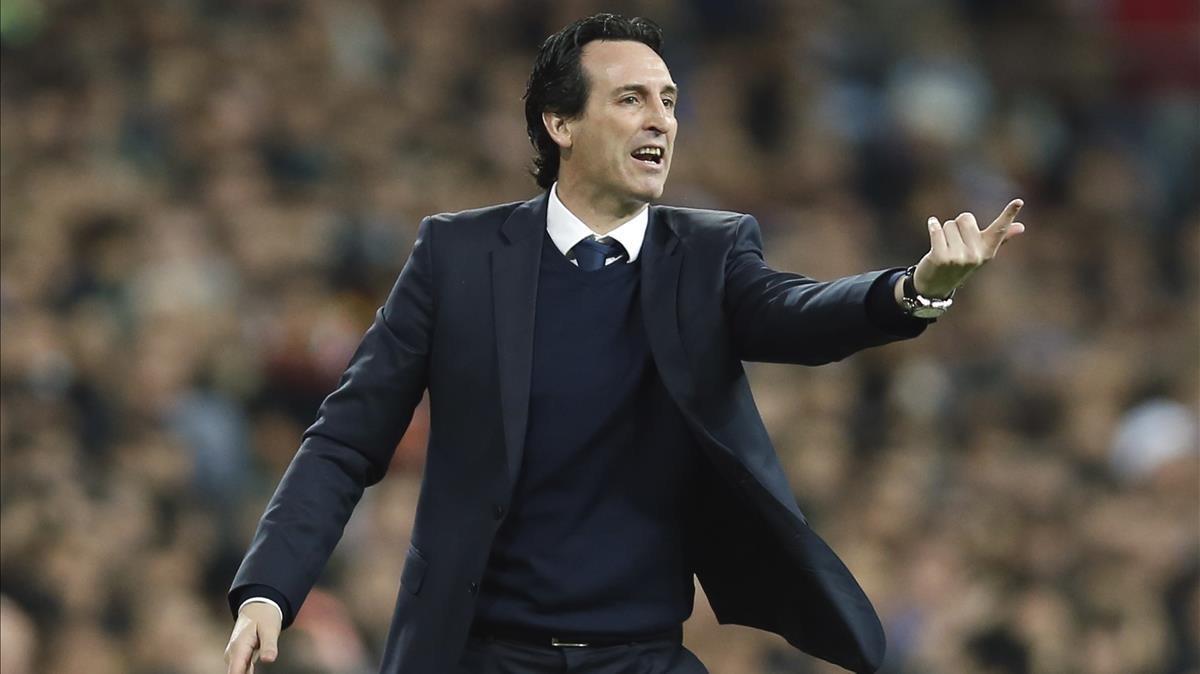 marcosl42087197 psg head coach unai emery reacts on the sidelines during a c180214225834