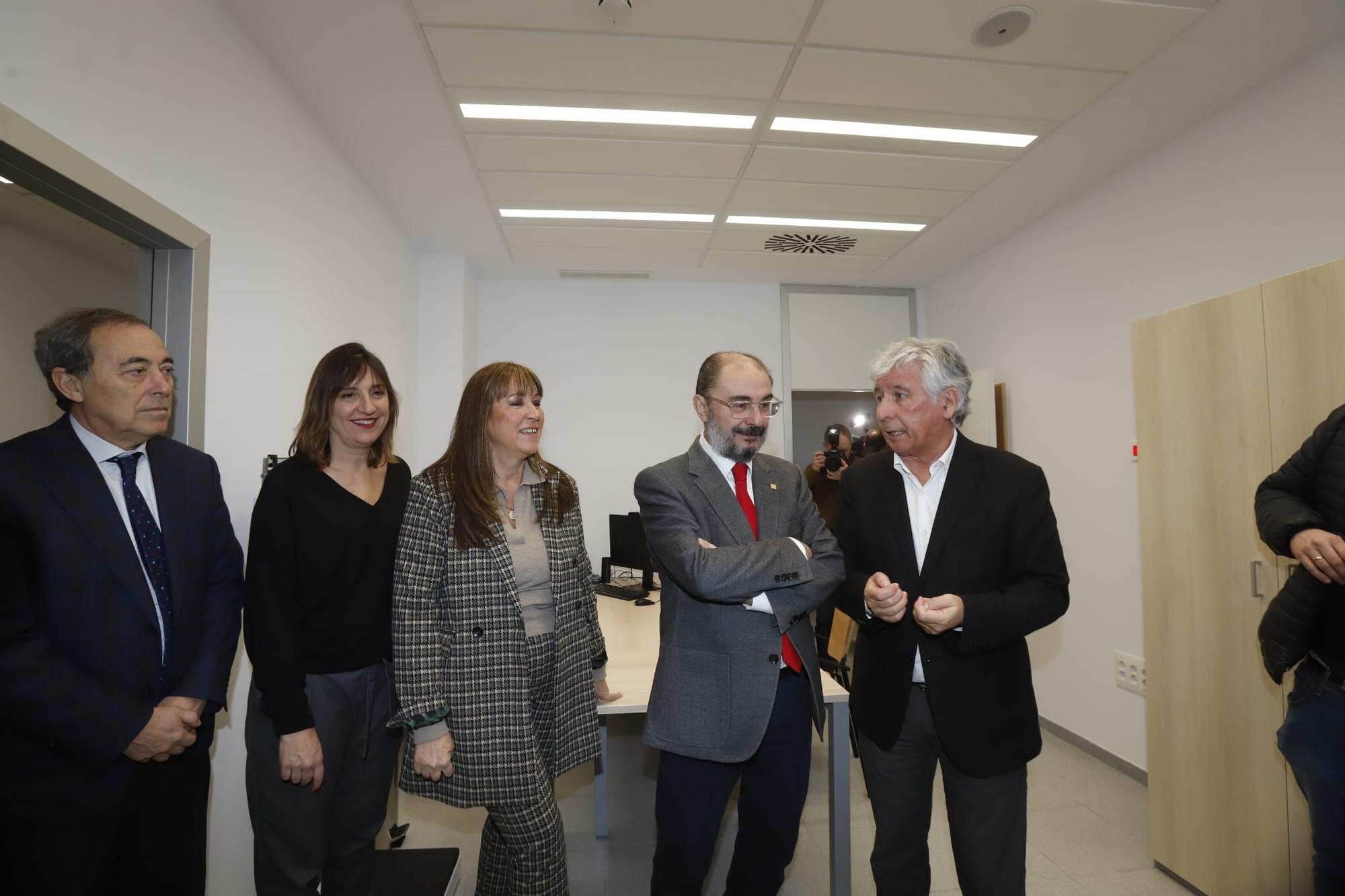 Visita de Lambán y Repollés al nuevo centro de salud del Barrio Jesús de Zaragoza
