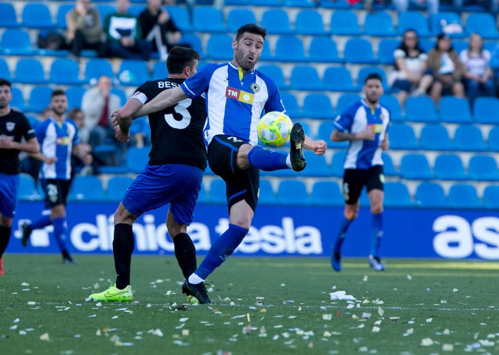 Los blanquiazules desperdician la oportunidad de huir del descenso y no pasan del empate ante un Andorra con uno menos desde el 52'