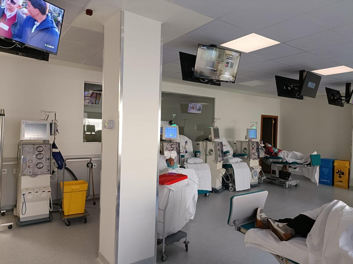 Los primeros pacientes de la sala.