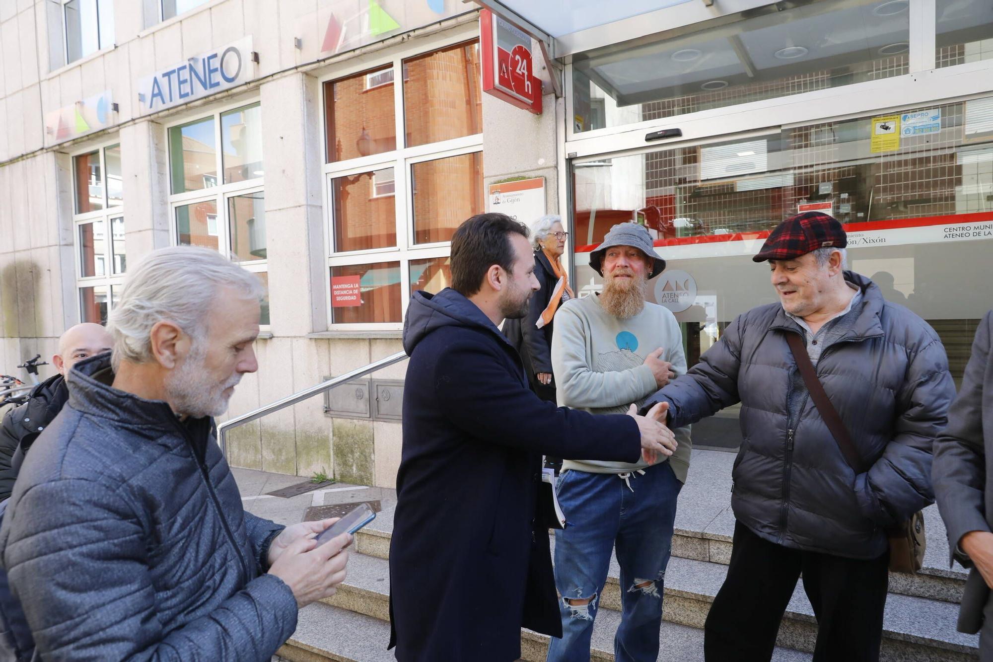 El encuentro del PP con los vecinos de la zona Oeste de Gijón, en imágenes