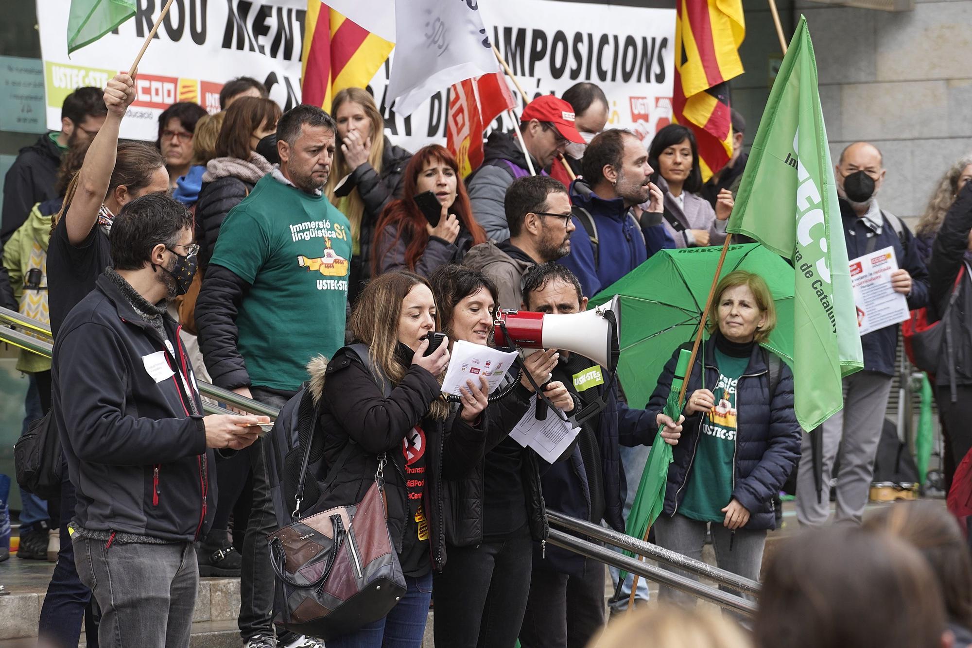 Manifestació del professorat en contra del Departament d'Educació a Girona