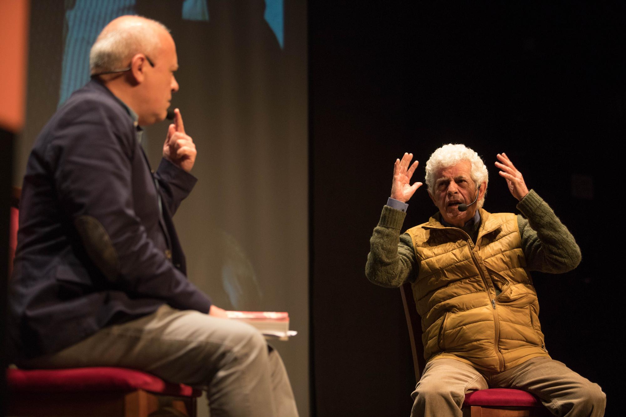 Encuentro cultural sobre Berlanga y las Fallas, organizado por Levante-EMV en el Teatro Talía.