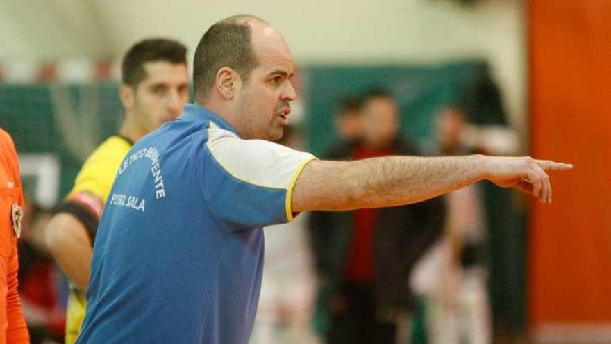 Calero, entrenador del Atlético Benavente.