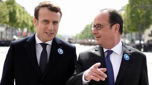 Emmanuel Macron ha comparegut avui a París amb François Hollande, en el seu primer acte oficial.