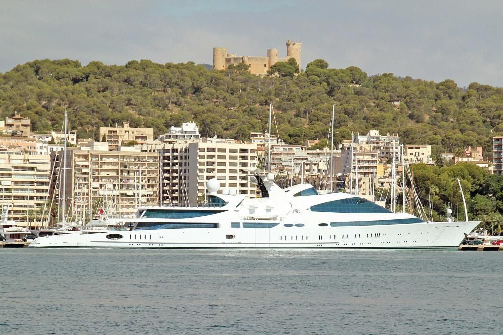 Yates de lujo en la Bahía