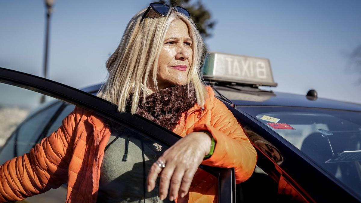 Luz González, una de las mujeres taxistas de Barcelona que alzan la voz contra el acoso sexual