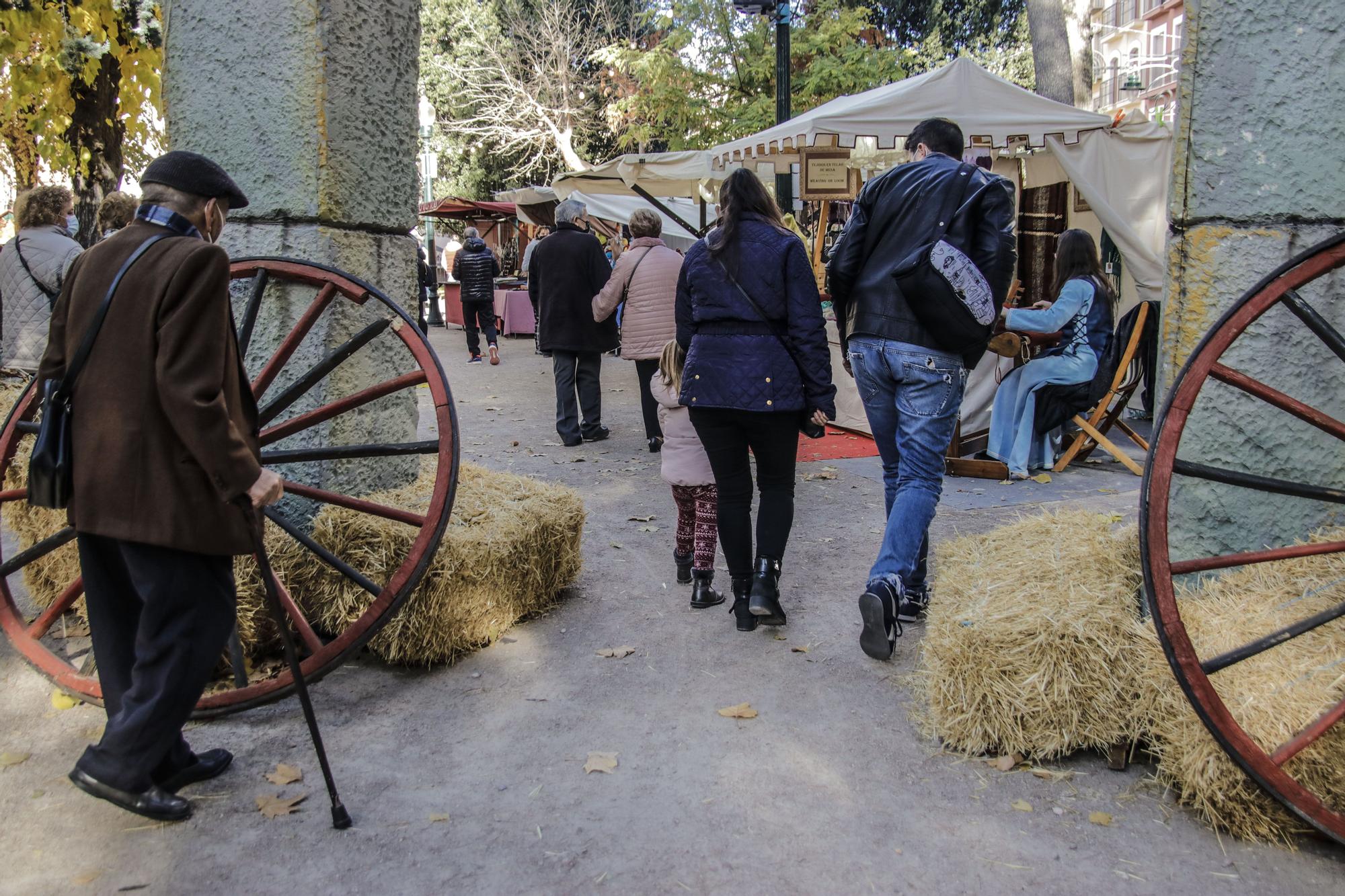 El Mercat de Nadal viste la Glorieta de oferta comercial y ocio