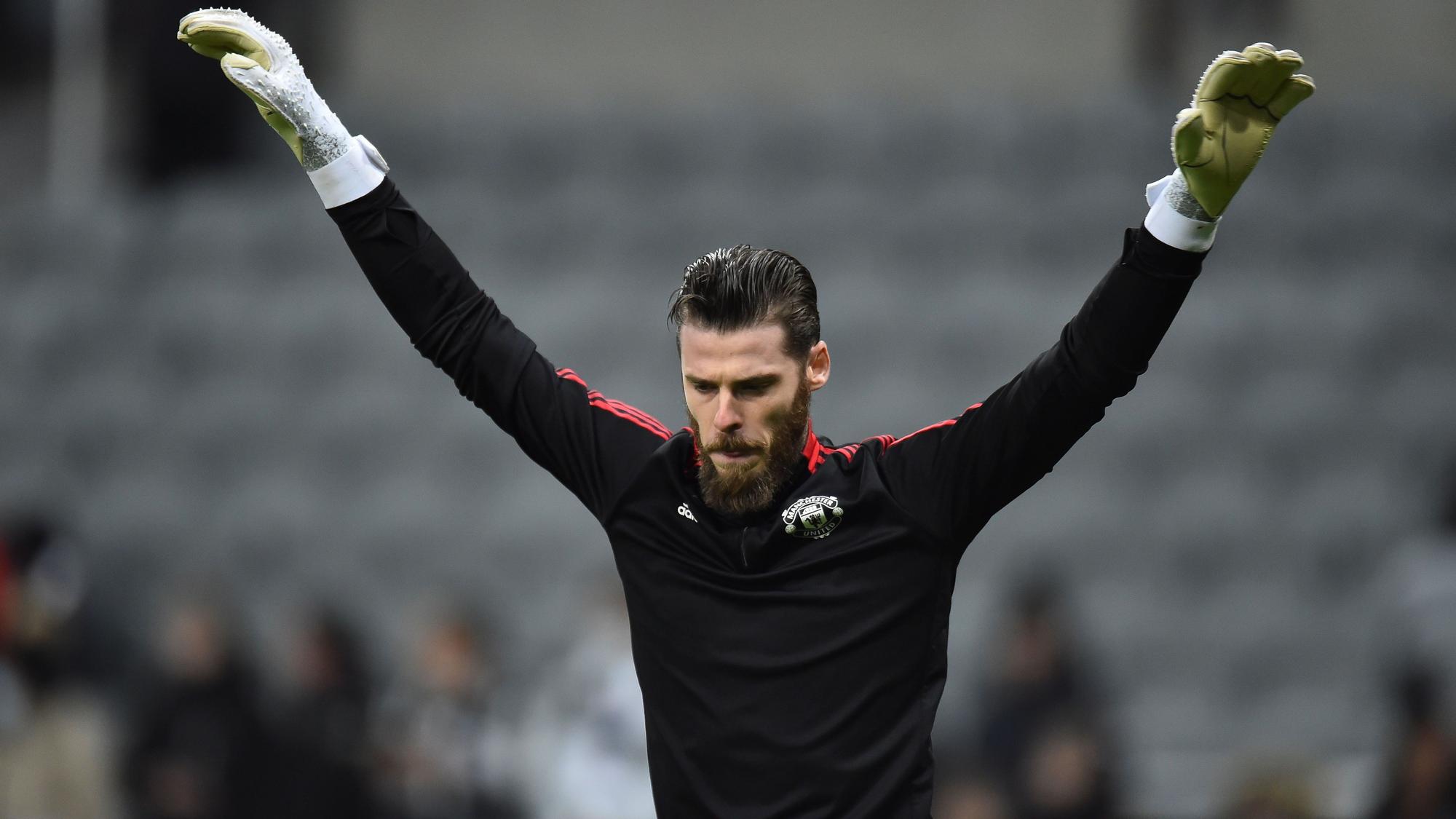 De Gea, calentando en un partido frente al Newcastle | EFE