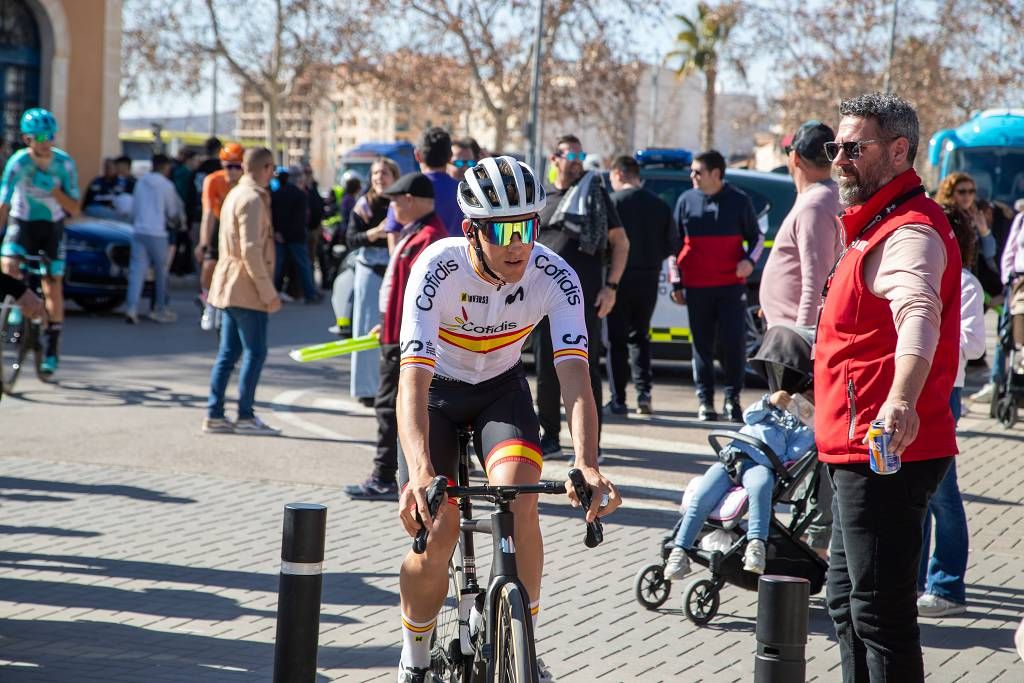 Vuelta Ciclista a Murcia: imágenes de la salida en Jumilla