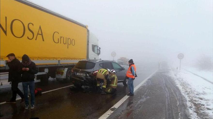 Muere una joven y su bebé en una cadena de colisiones en la A-23