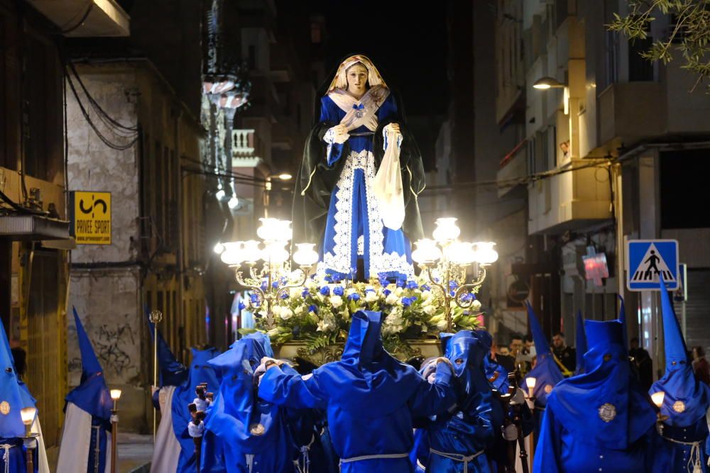 La plaza Castelar volvió a acoger el emotivo Encuentro de la Santa Mujer Verónica y Nuestro Padre Jesús Nazareno