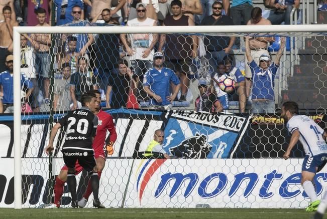 02/04/2017 DEPORTES  fútbol segunda división  temporada 2016-2917 16/17  CD Tenerife Oviedo estadio Heliodoro Rodríguez López