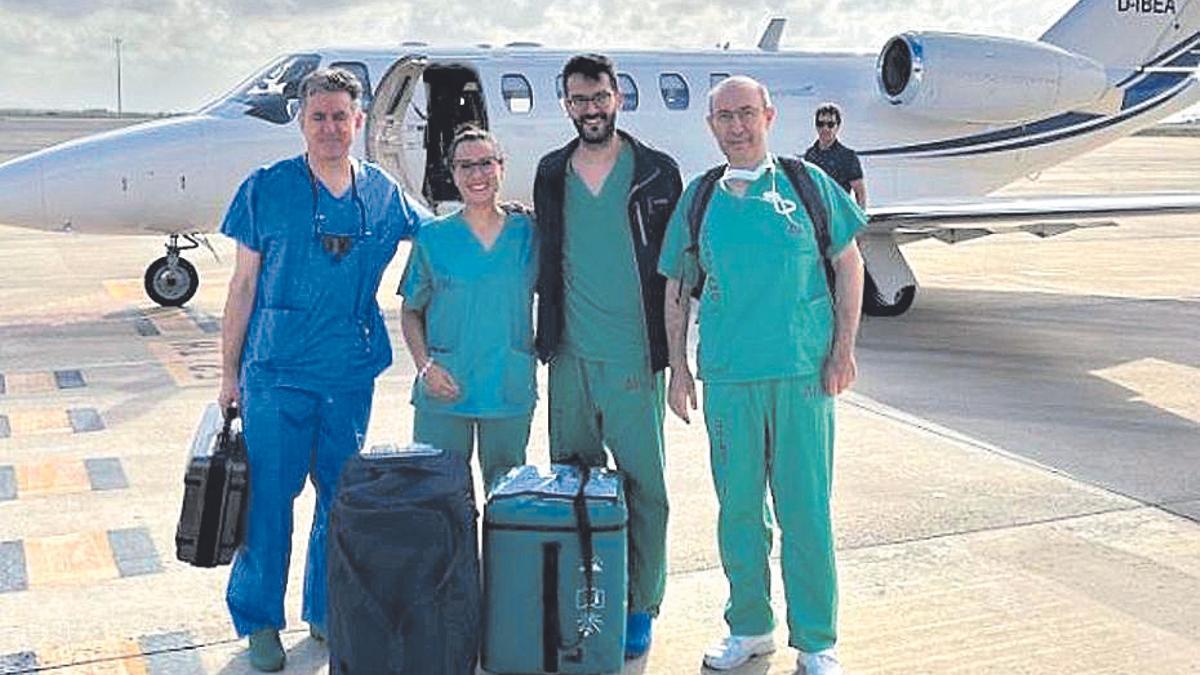 Sanitarios de la Arrixaca que salieron desde Corvera para recoger un órgano en agosto del pasado año.
