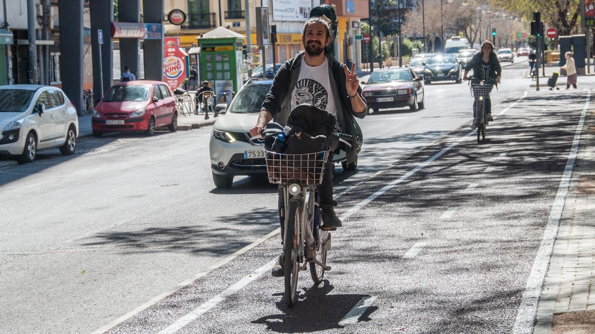 Imagen de archivo de un carril bici en Manuel Candela.