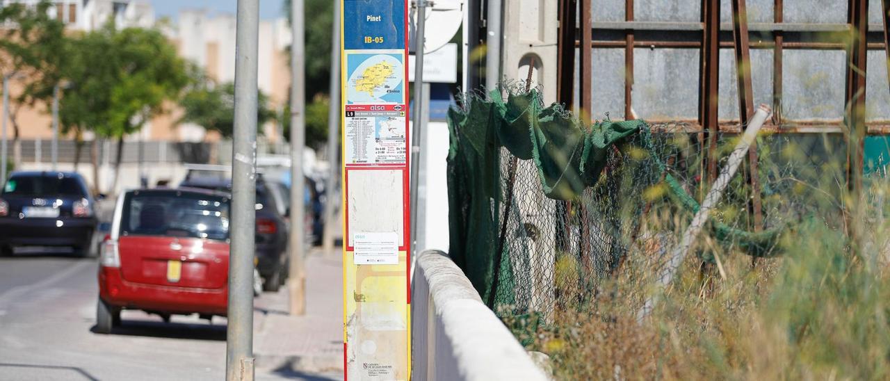 En la avenida de Sant Agustí las aceras son tan estrechas que es imposible poner marquesinas.