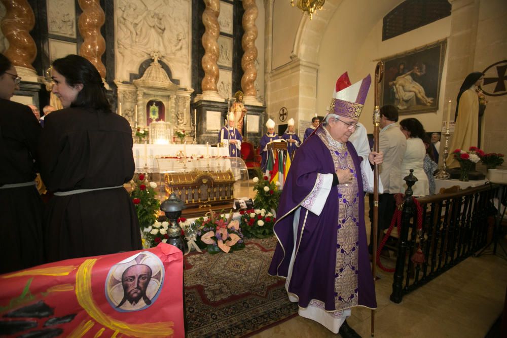 El obispo de la Diócesis de Orihuela-Alicante, Jesús Murgui, ha presidido la Santa Misa Jubilar.