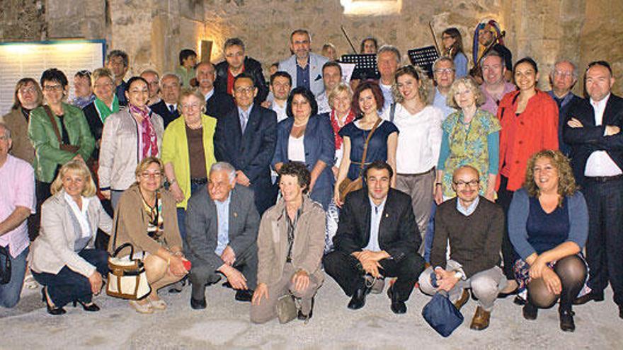 Participantes en el encuentro de ciudades amuralladas.