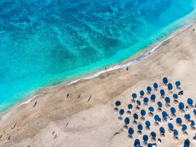 Descubre la joya del Sur de Tenerife: Un paraíso de sol, playa y experiencias únicas
