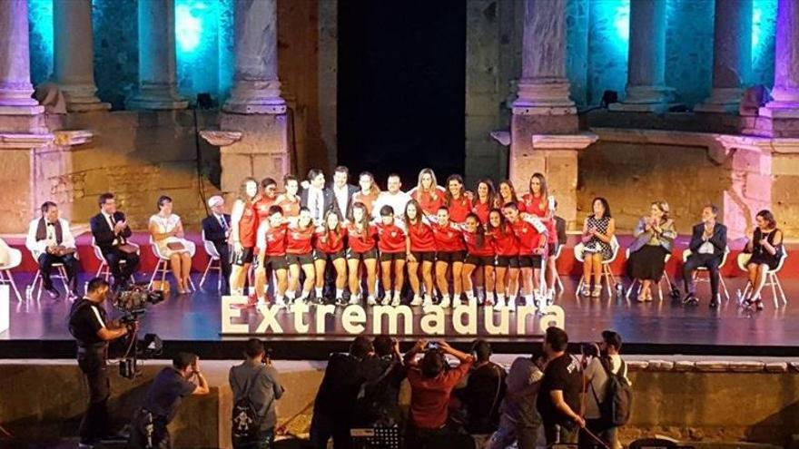 Extremadura premia al deporte, la música, la educación y la cooperación