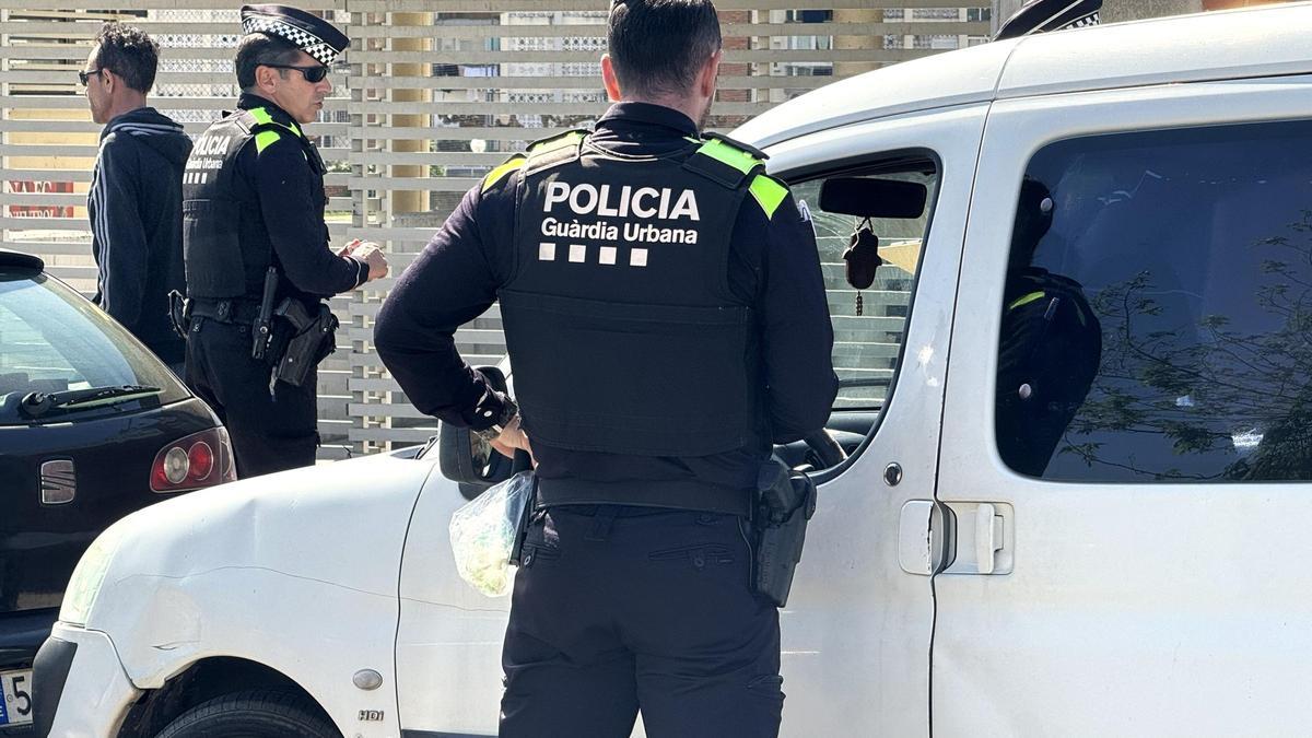 54 denuncias de la Guardia Urbana de Tarragona por distracciones al volente en una semana.