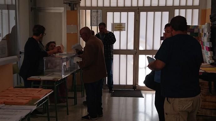 Ambiente en los Colegios Electorales de Canarias este 26-M.