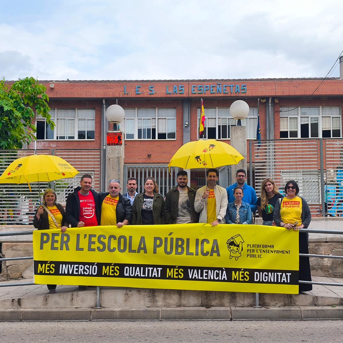 Concentración en el IES Las Españetas de Orihuela