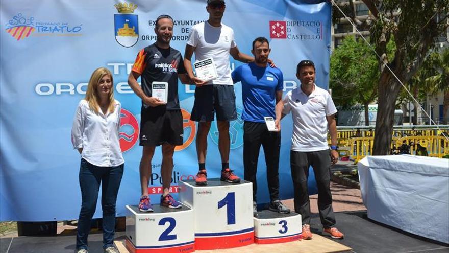 Grau y Santander ganan el Triatlón de Orpesa