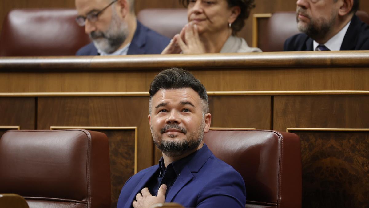 Rufián: "Hay un fantasma que recorre este hemiciclo, el de la derecha y la ultraderecha; un nuevo bloque que se está conformando: PP, Vox y Junts"