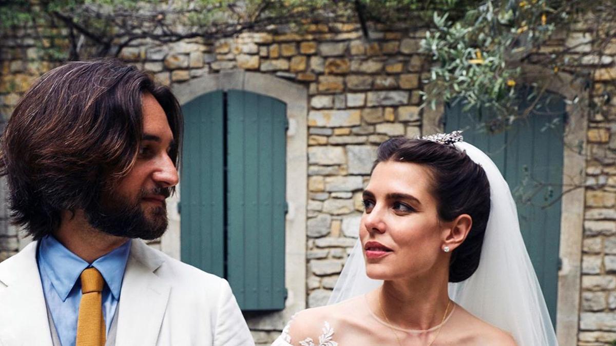 Charlotte Casiraghi y Dimitri Rassam el día de su boda religiosa